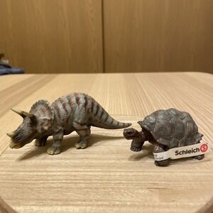 Schleich Triceratops Dinosaur & Giant Tortoise Figure Lot 2002 14824 Wildlife